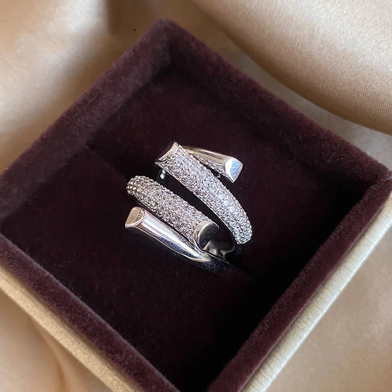 Veloura Vortex Ring